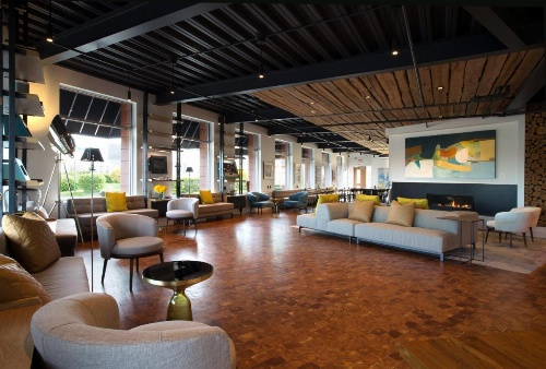 250 Main Hotel image 12