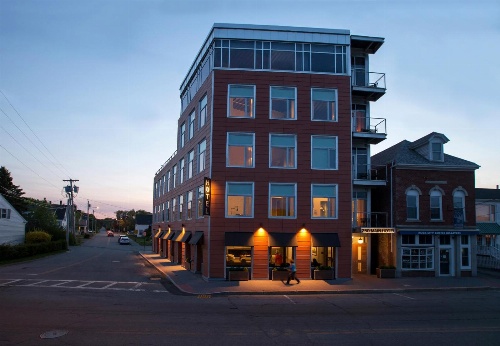250 Main Hotel image 3