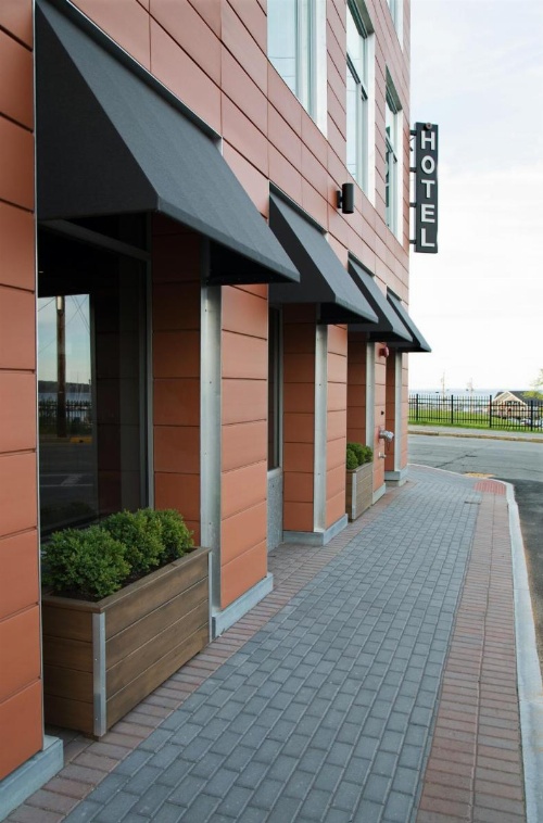 250 Main Hotel image 9